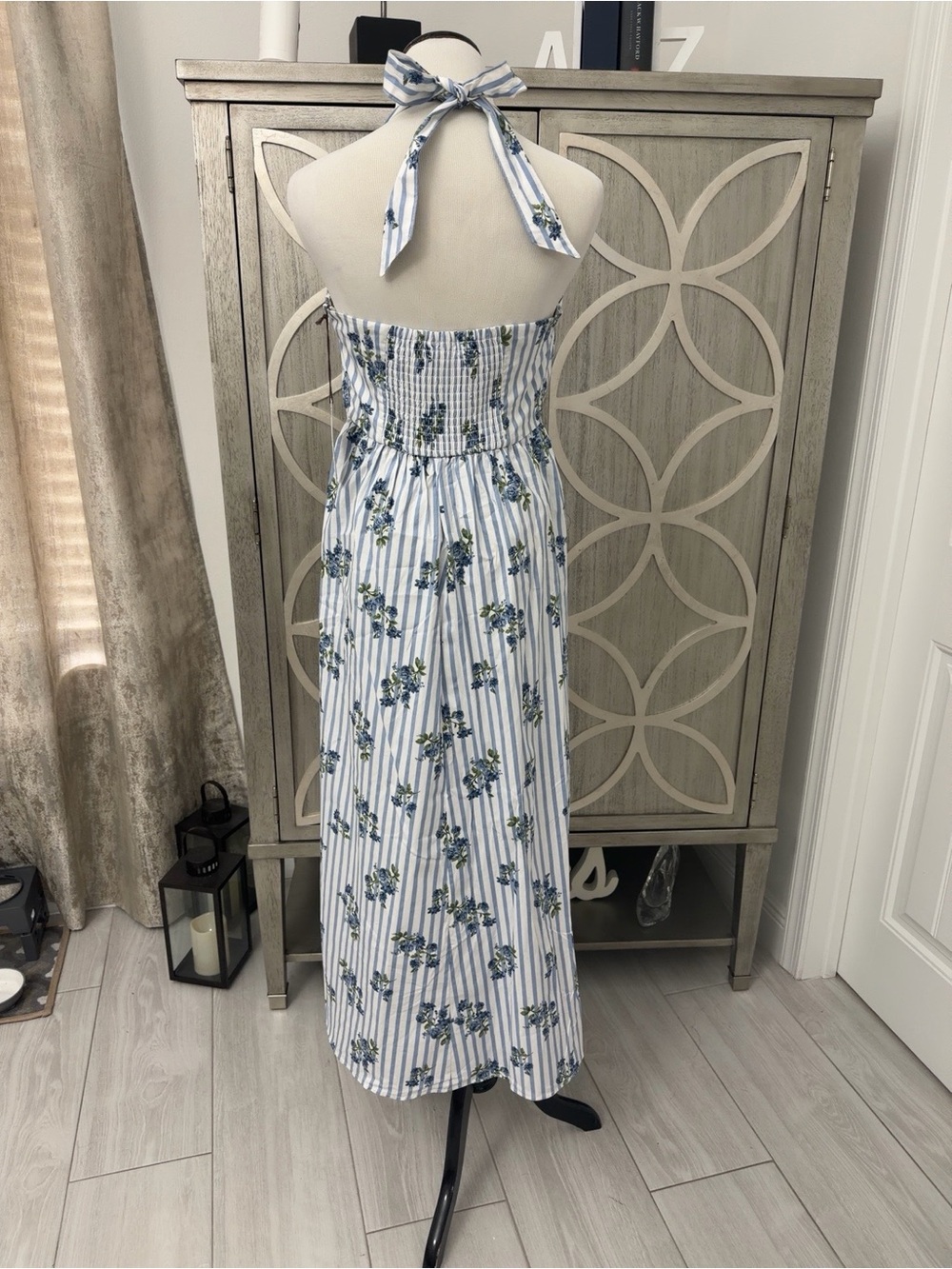 Laura Ashley Blue and White Floral Halter Midi Dress - Picture 4 of 6
